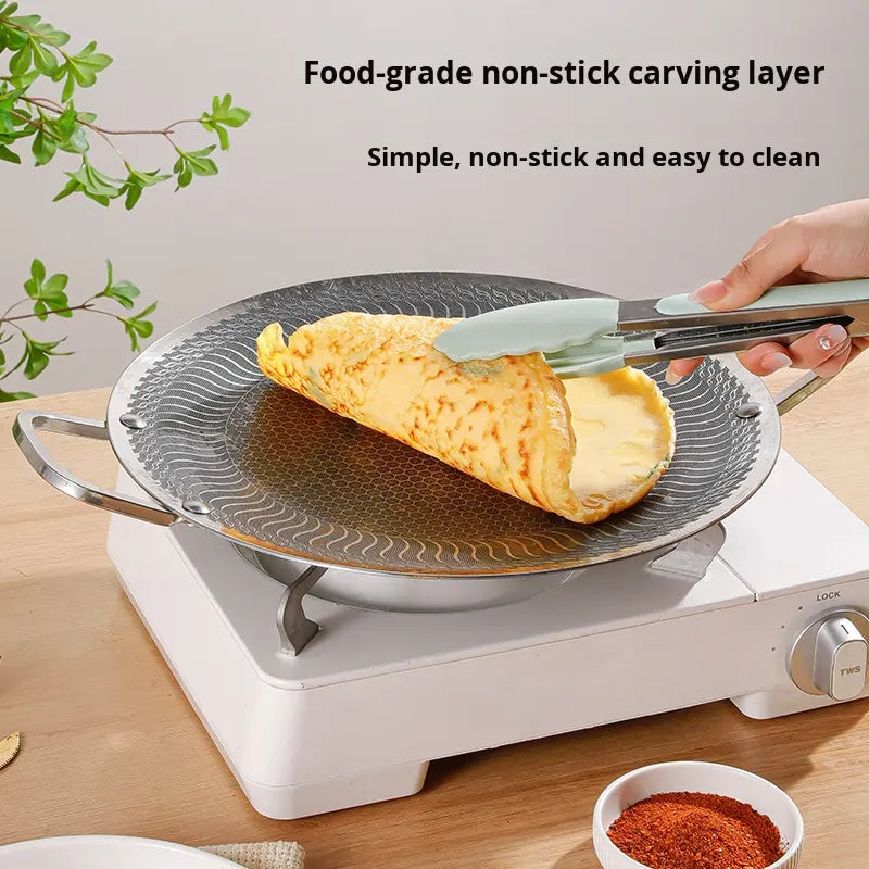 Honeycomb grill pan for indoor and outdoor cooking