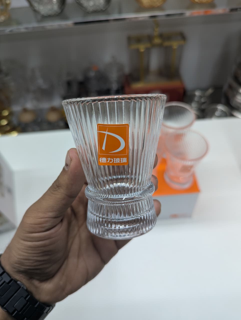 Customized Luxury Clear Wine Goblet Hand Blown Modern Design Glass Cup Crystal Material for Wedding Hotel Home Decor
