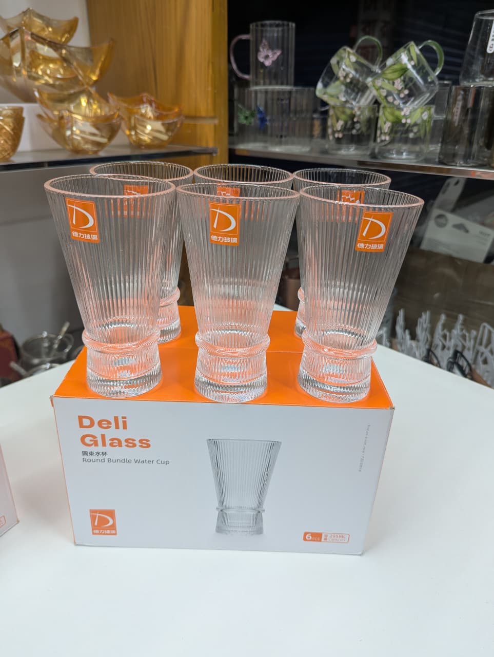 Customized Luxury Clear Wine Goblet Hand Blown Modern Design Glass Cup Crystal Material for Wedding Hotel Home Decor