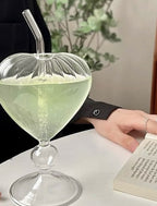 New Design Heart-Shaped Drinking Goblets – Juice &amp; Wine Cup with Straw&nbsp;