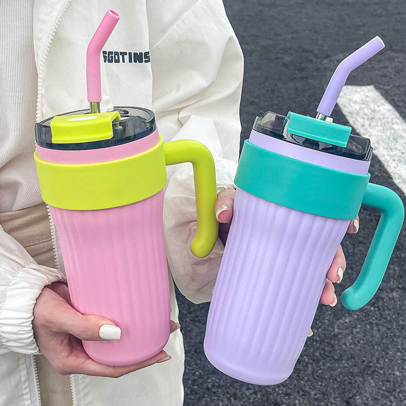 Large Capacity Tumbler With Straw 850ML Outdoor Mugs Tumbler With Handle Portable Coffee Mugs with Long Handle