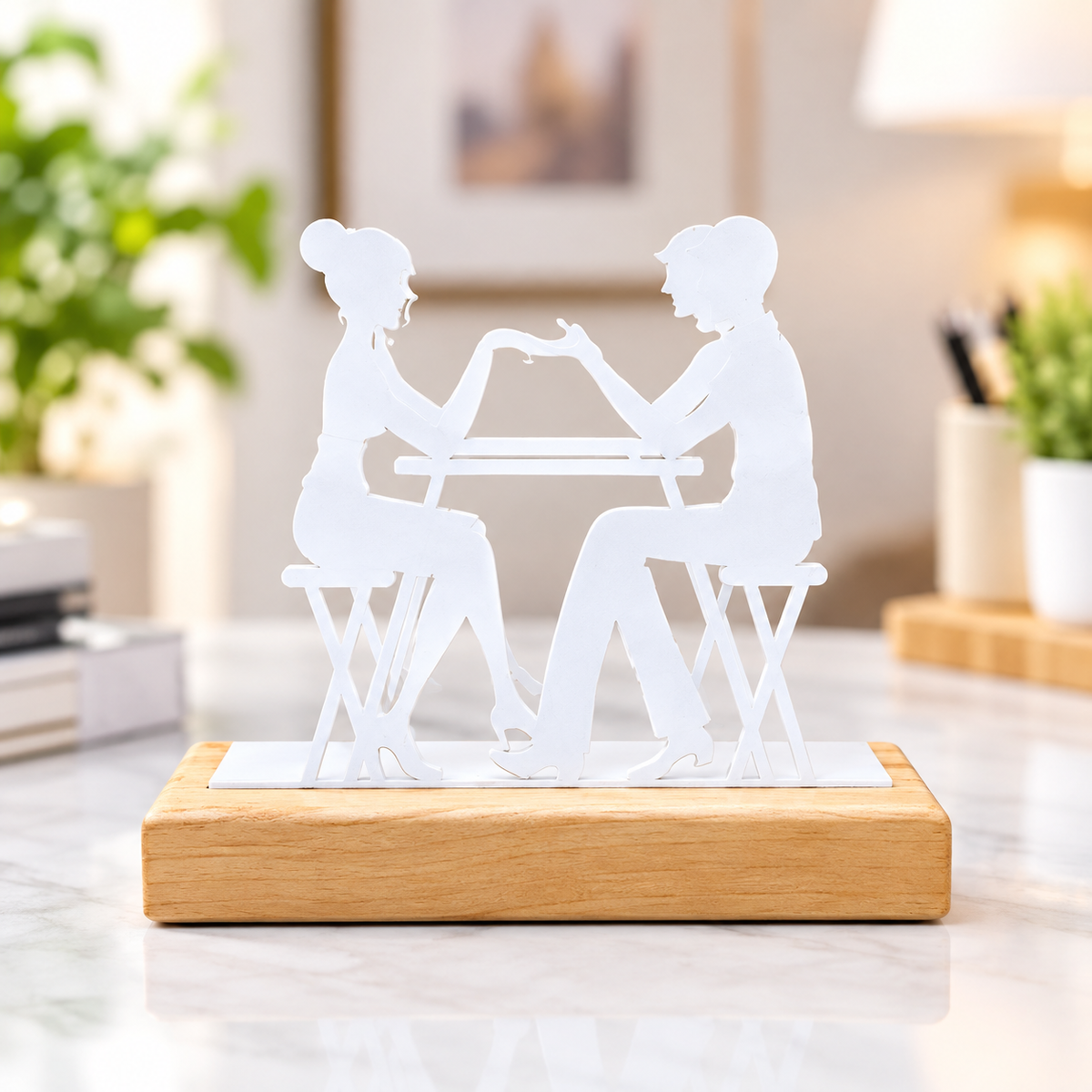 Creative metal napkin holder for restaurant and cafe