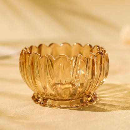 
Decorative glass serving bowl