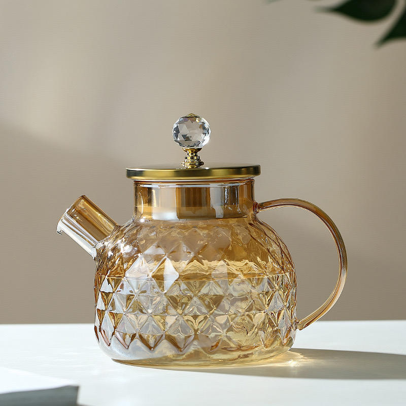 
Elegant glass tea pitcher with secure lid