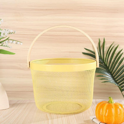 
Elegant metallic fruit plate with drain basket