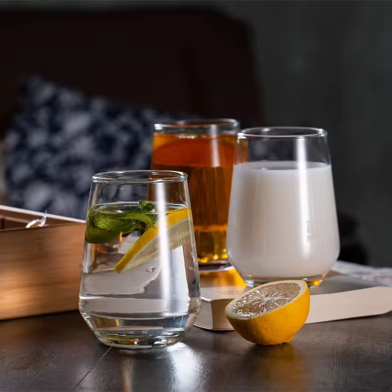 
Elegant transparent stemmed wine glass