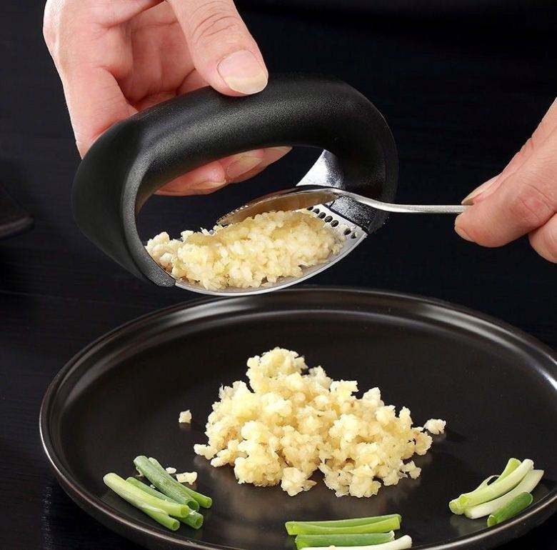 Metallic Garlic Masher – Manual Pressure Clamp Garlic Press