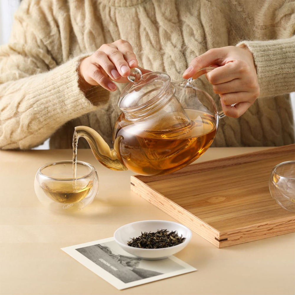 Handmade borosilicate glass tea kettle with infuser