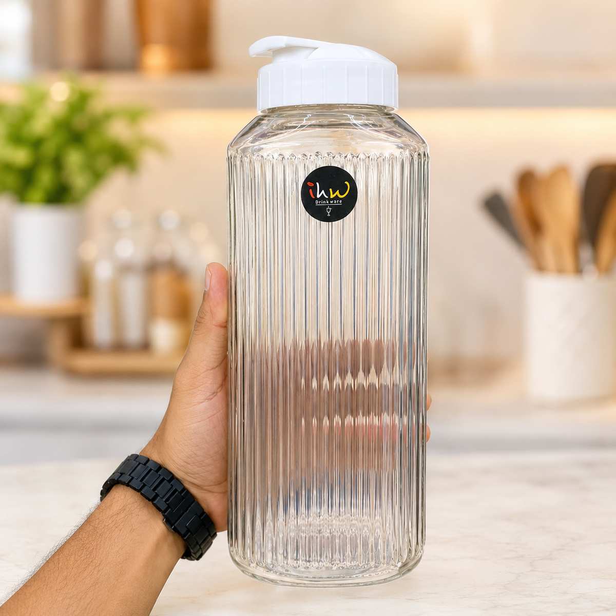 
Heat-resistant borosilicate glass bottle for hot and cold drinks