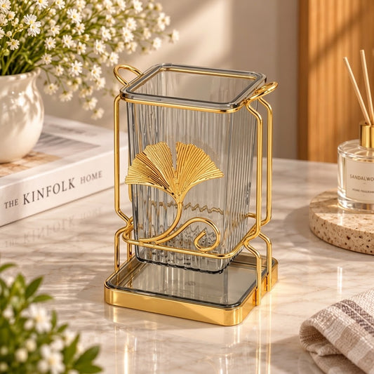 Kitchen utensil holder with fan-shaped drainage tray
