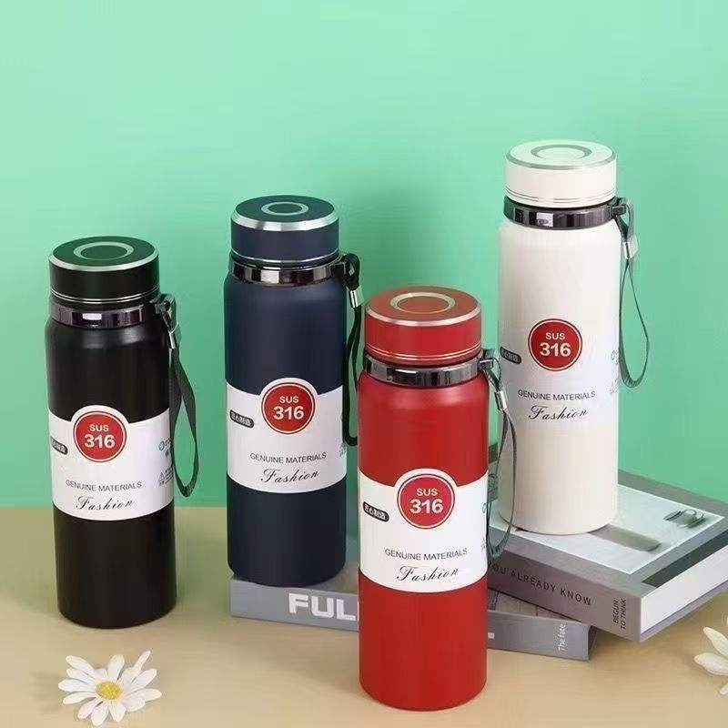 Large capacity hot and cold insulated water bottle