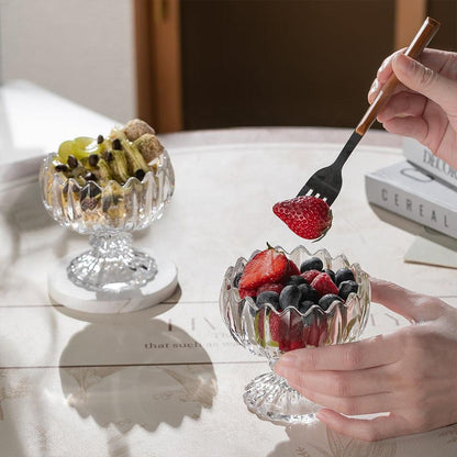 
Lotus-shaped dessert serving glasse