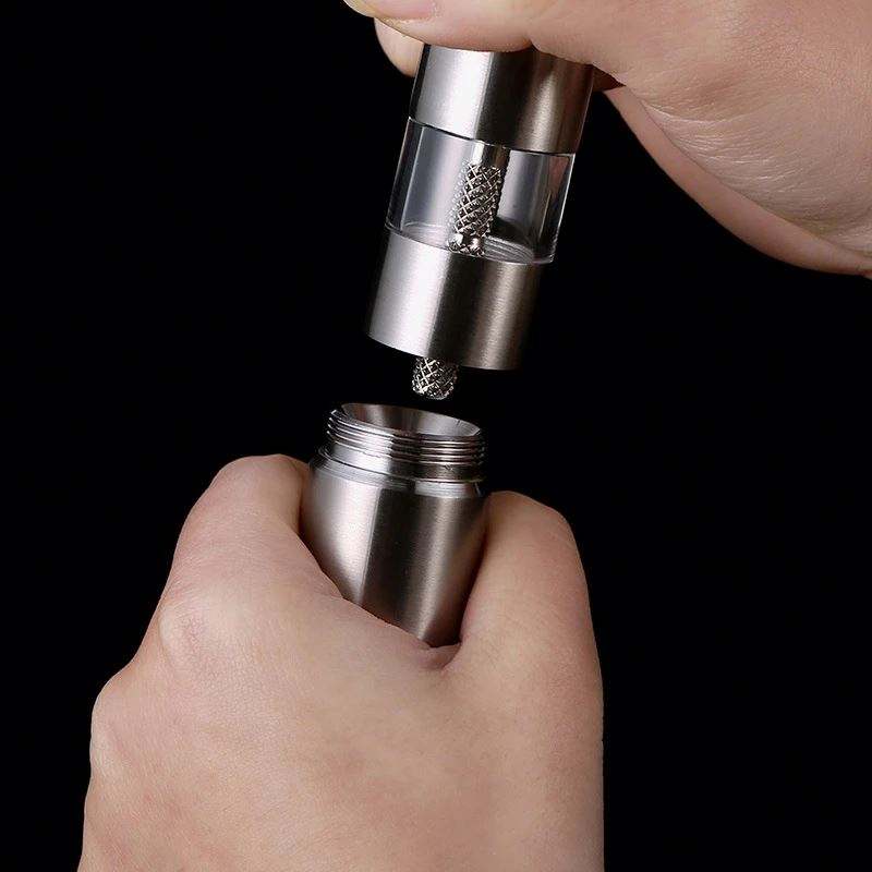 
Mini metal seasoning grinder for dining table use