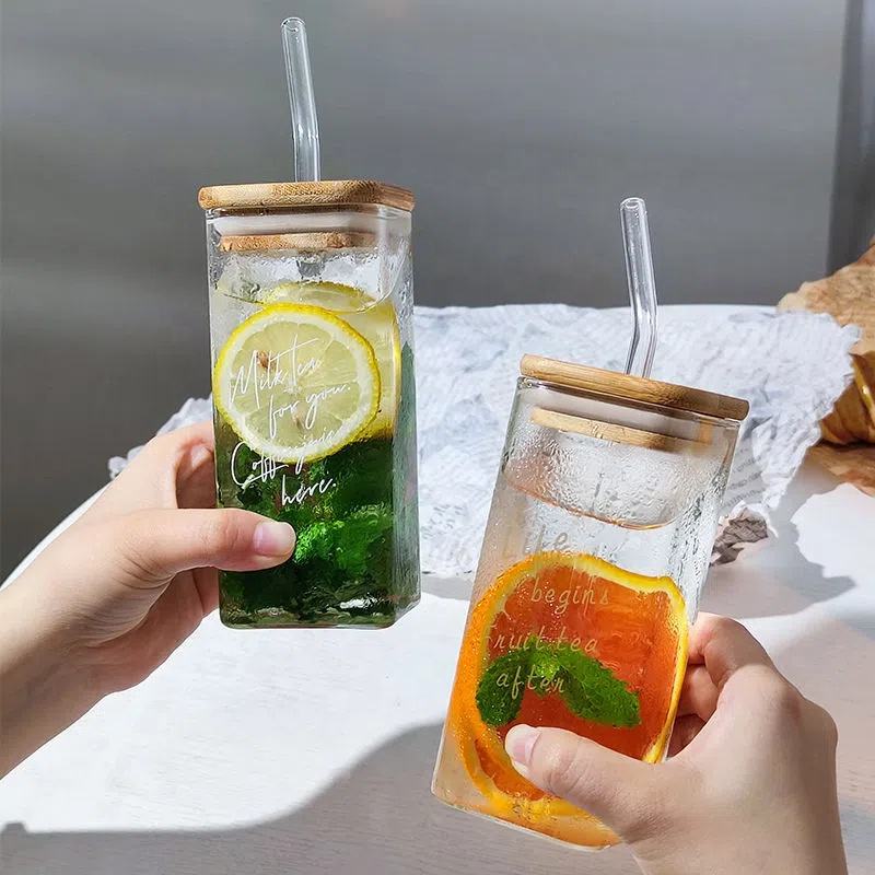 
Modern square drinking glass with bamboo lid