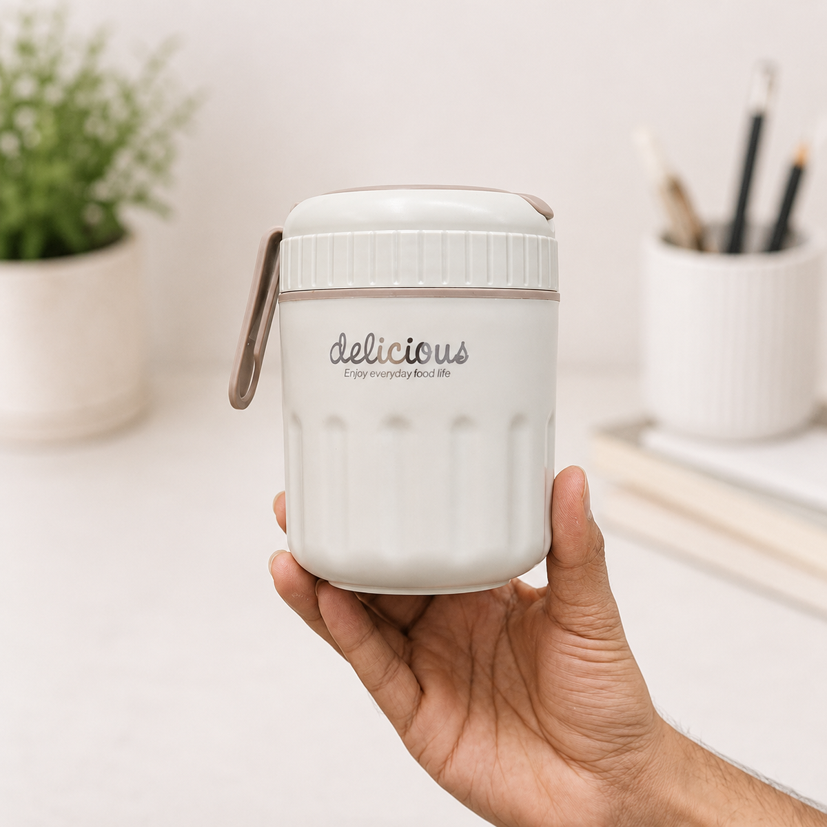 
Portable warm food container for school and office