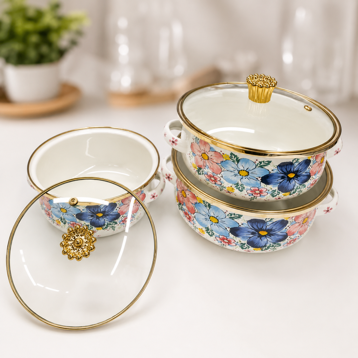 
Thick enamel cooking pots with glass covers