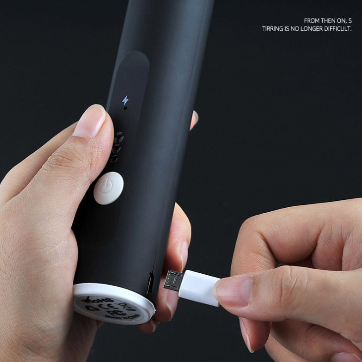 
USB milk frother for hot chocolate and matcha