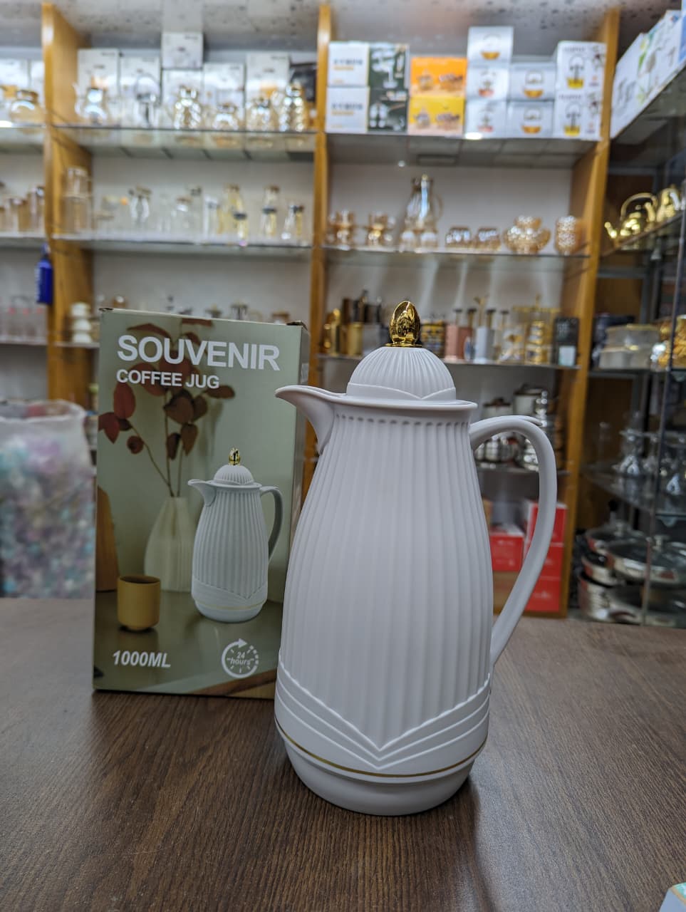 Classic Design 1L Plastic Vacuum Flask | Inner Glass Insulated Tea & Coffee Pot